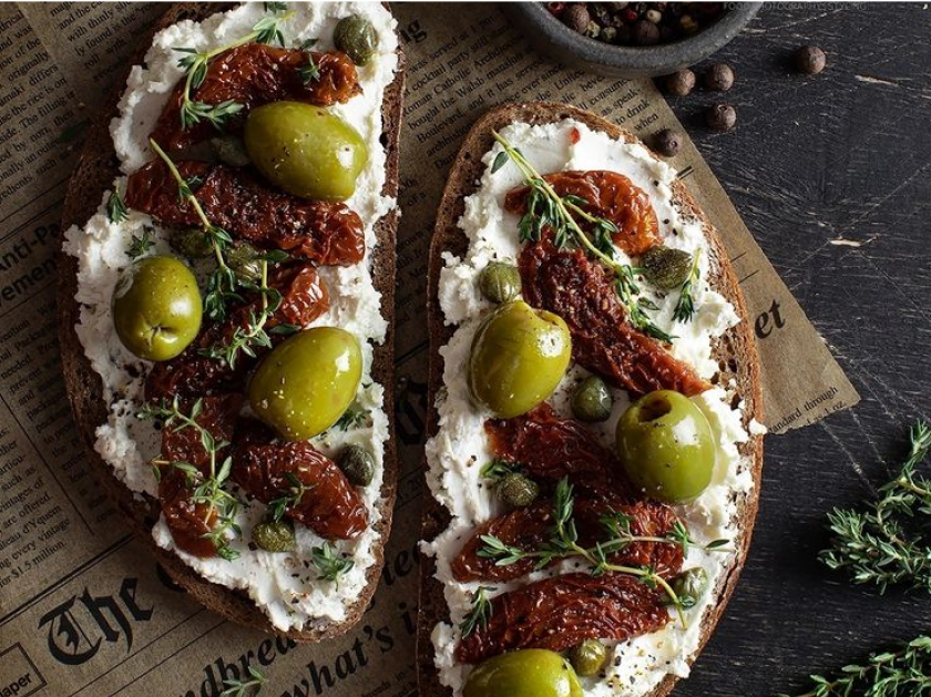 OLIVE & CREAM CHEESE