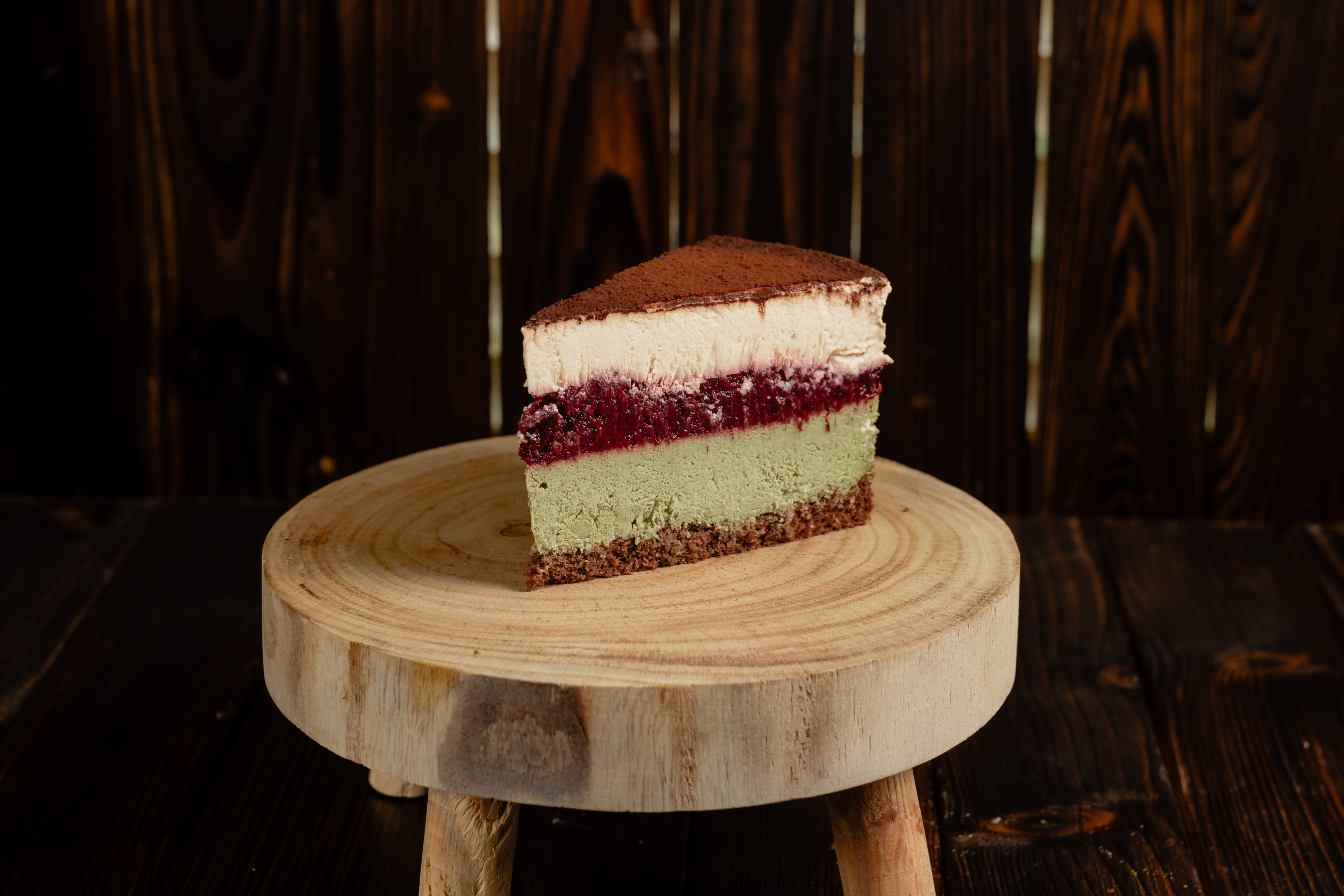 Pistachio Raspberry (Sliced)