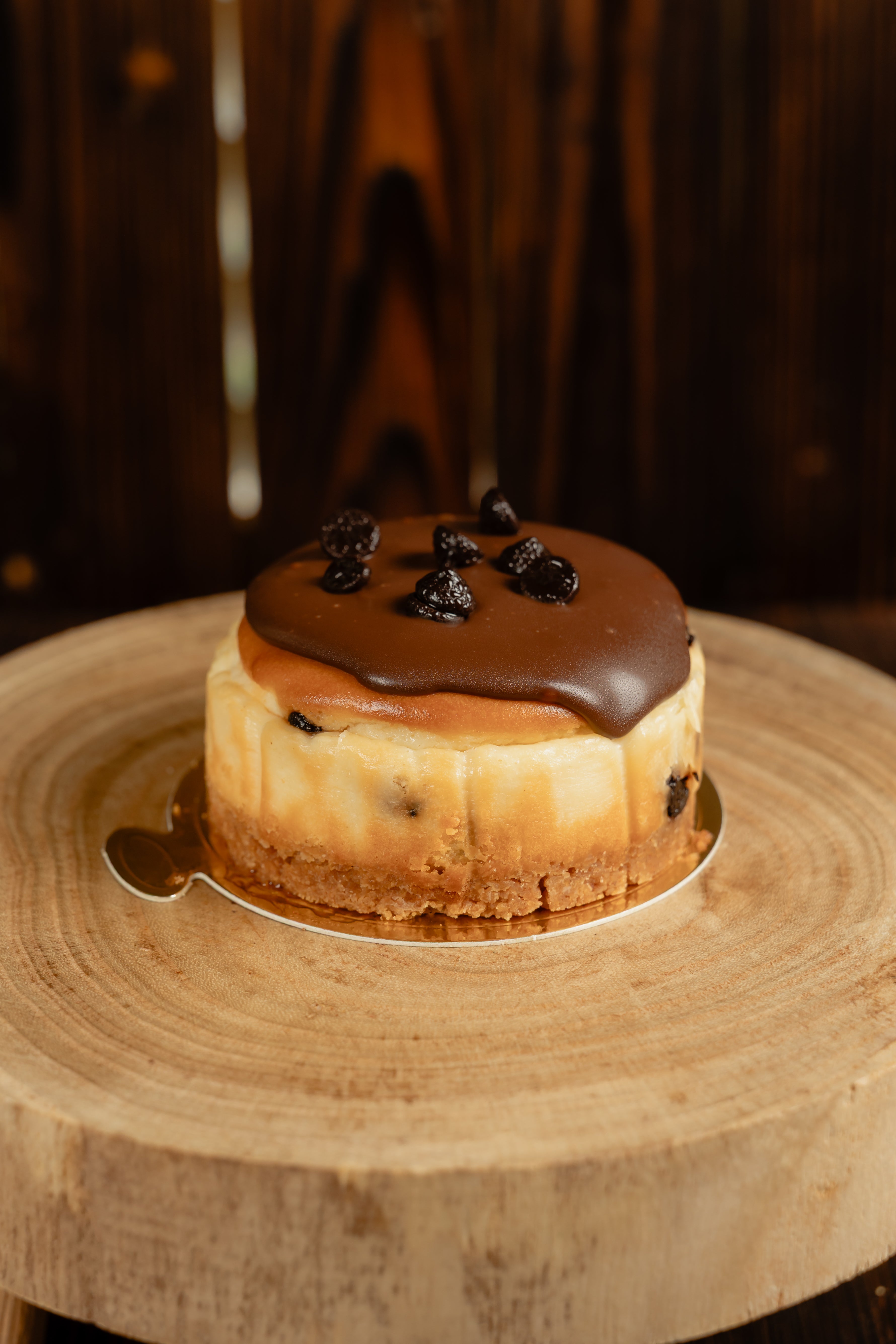 Chocolate Chip Cheesecake (Mini)