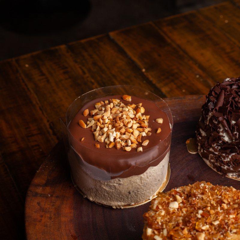 Snickers Cake (Mini)